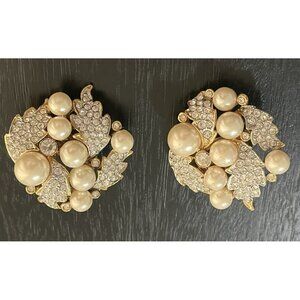 Vintage 90s Clip on Earrings Round Cluster Pearl Rhinestones Pave Leaves